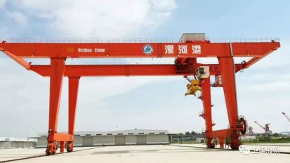   衛(wèi)華起重，飛天入海！